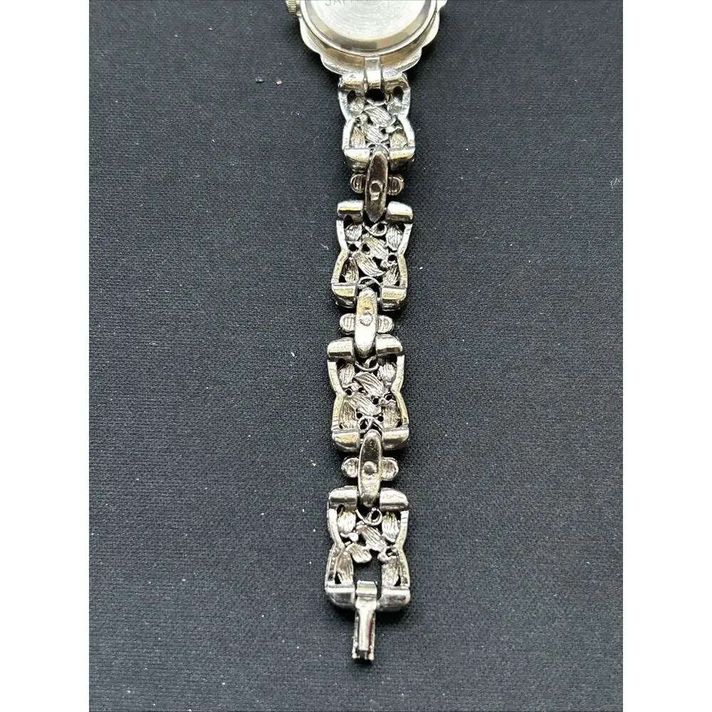 Episode Silver Tone White Dial Women’s Quartz Watch